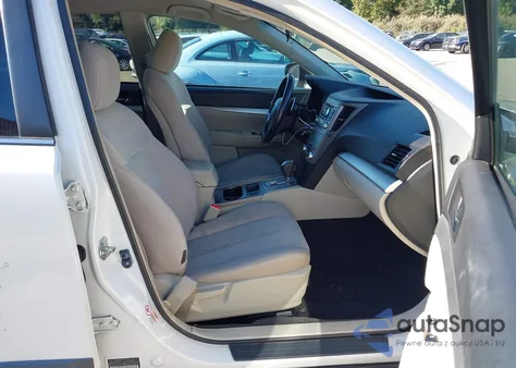 2013 Subaru Outback 2.5I Premium z USA, uszkodzony, nr VIN 4S4BRBCC1D3308911